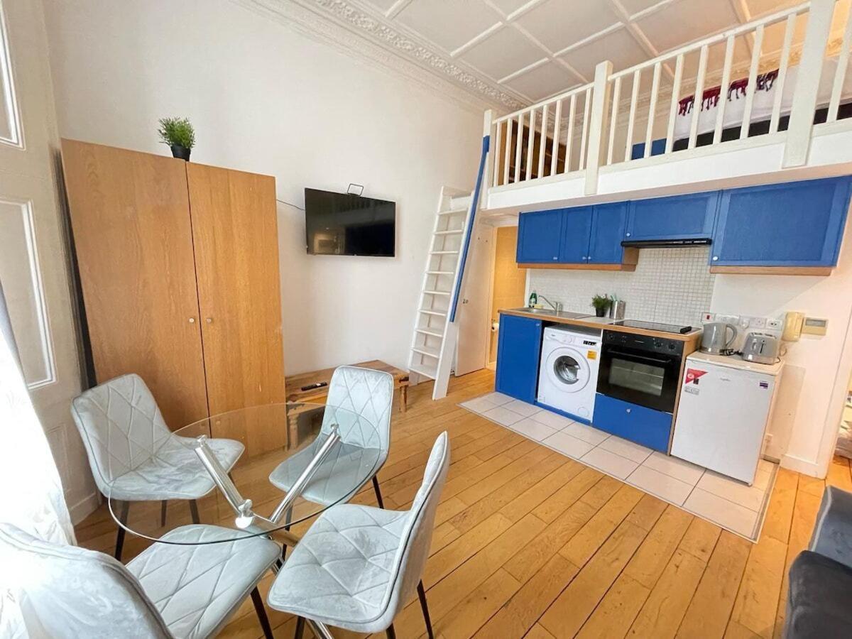 Portobello Road Artistic Studios 'Budget' Londýn Pokoj fotografie