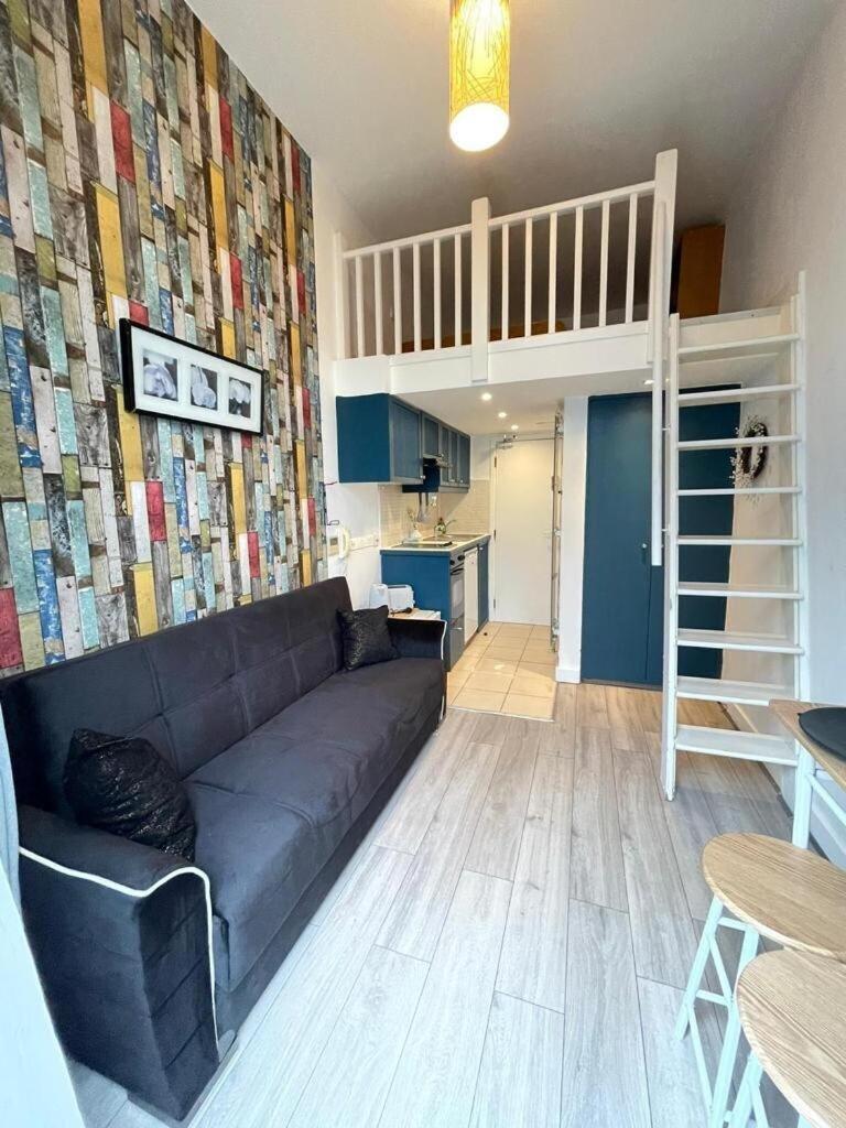 Portobello Road Artistic Studios 'Budget' Londýn Pokoj fotografie