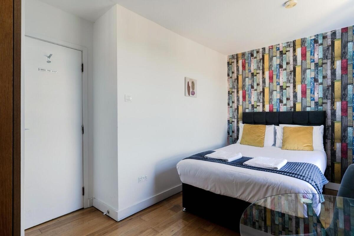 Portobello Road Artistic Studios 'Budget' Londýn Pokoj fotografie