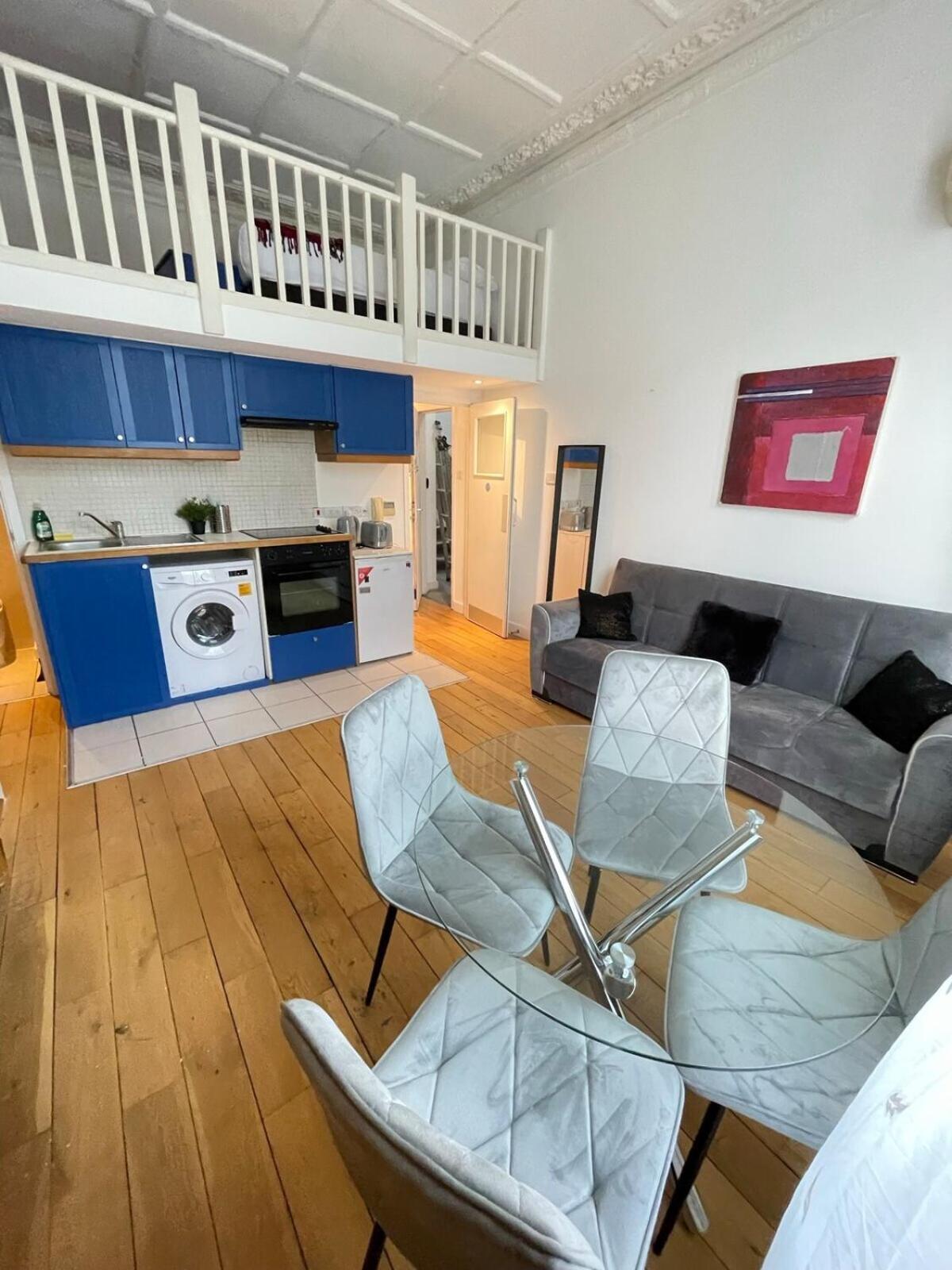 Portobello Road Artistic Studios 'Budget' Londýn Pokoj fotografie